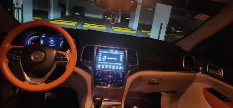 2018 Jeep Grand Cherokee in Dubai